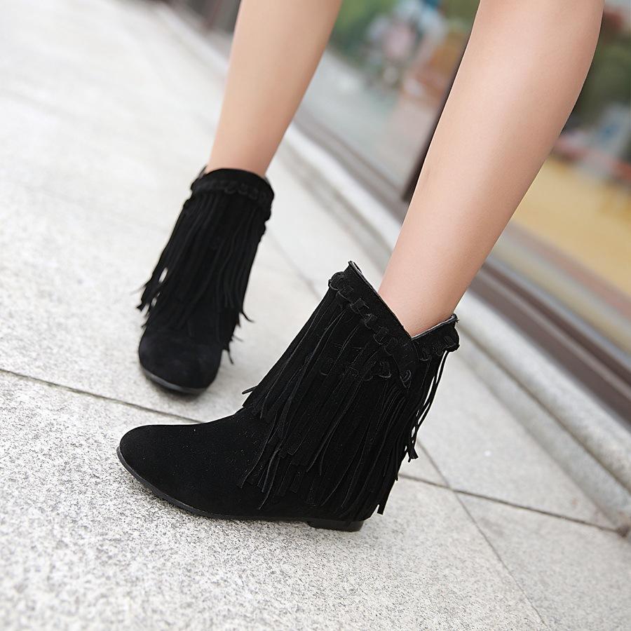 Woman's Tassel Tassel Ankle Boots